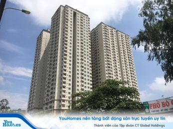 Bất ngờ bị thu hồi sổ đỏ, dân ‘chung cư ông Thản’ khóc dở mếu dở