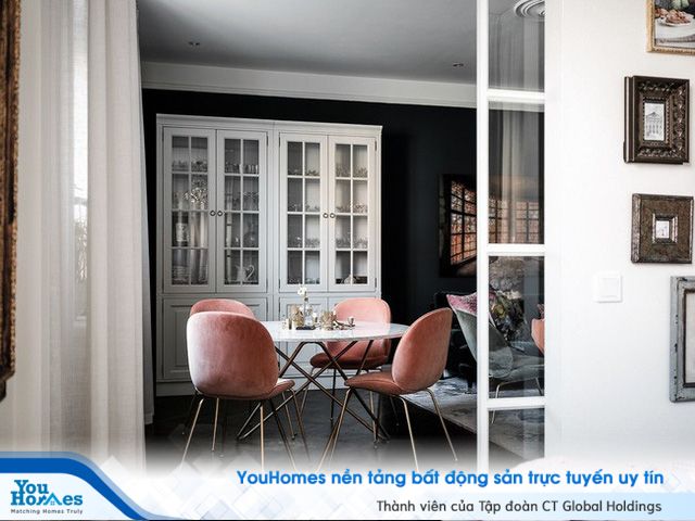 Căn hộ rộng 61m² đẹp bí ẩn, sang trọng nhờ bài trí sắc màu trung tính vô cùng ăn ý - Ảnh 9.