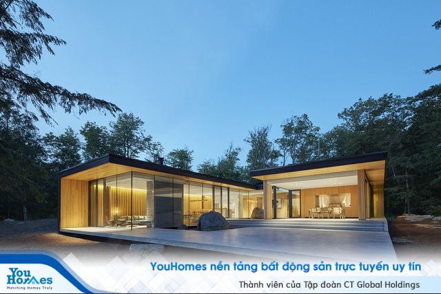 Ngôi nhà trên diện tích hơn 2.700 m2 có lưng dựa rừng thông cổ thụ, mặt hướng hồ - Ảnh 8.