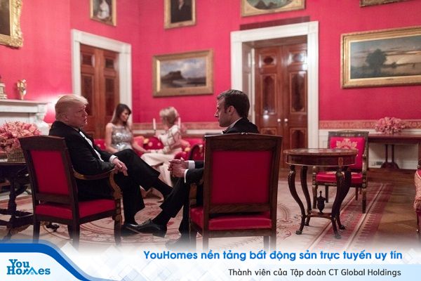 Tổng thống Trump và Đệ nhất phu nhân tại bữa ăn tối với Tổng thống Pháp và bà Macron