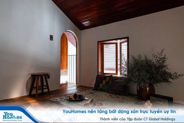 Ngôi nhà giằng xé giữa quá khứ - hiện tại nổi bật ở Đà Nẵng - Ảnh 5. Ngôi nhà giằng xé giữa quá khứ - hiện tại nổi bật ở Đà Nẵng - Ảnh 5.