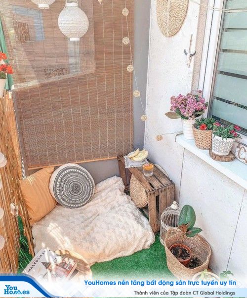 Hô biến ban công nhỏ hẹp thành nơi nghỉ ngơi đẹp mỹ mãn - Ảnh 3.