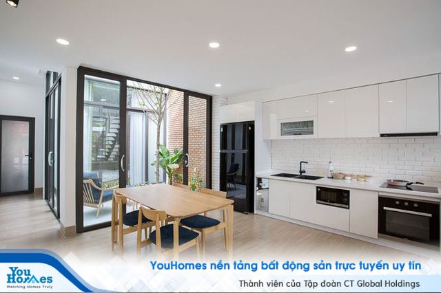 Nhà phố 2 tầng khoảng 1 tỷ đẹp mê mẩn với thiết kế gây ấn tượng mạnh - Ảnh 3.