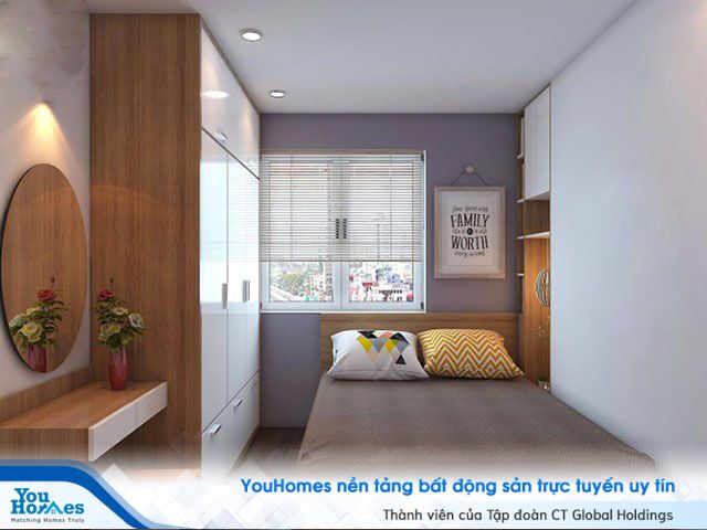 Mẫu phòng ngủ hẹp có đầy đủ tủ trang trí, tủ quần áo và bàn trang điểm mà vẫn thông thoáng đến không ngờ. 