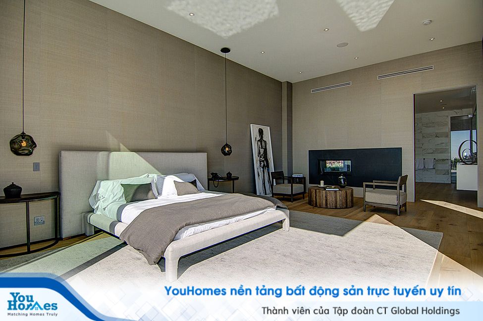 Spacious Living Space