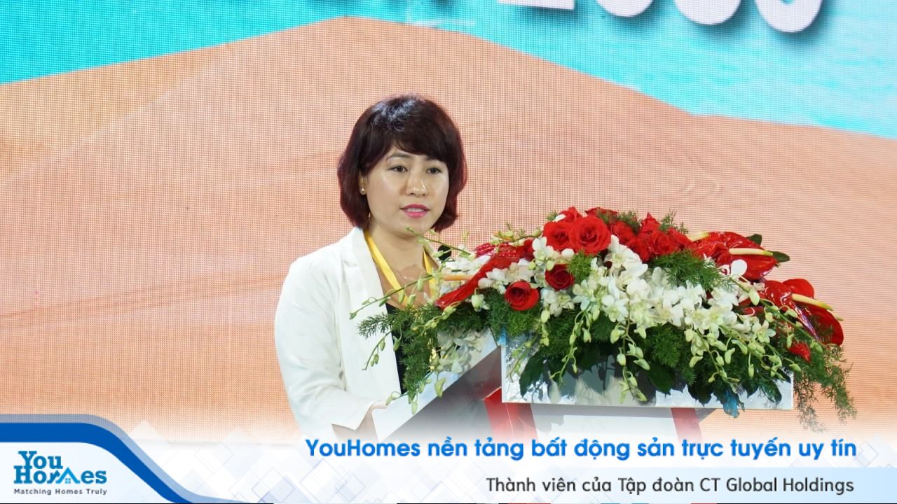 Bà Vũ Thị Như Mai - Phó Chủ tịch HĐQT Nam Group phát biểu tại hội nghị.