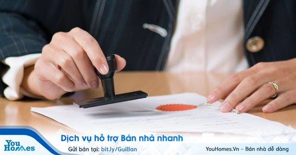 Công chứng hợp đồng chuyển nhượng mua, bán bất động sản là một trong những khâu rất quan trọng.