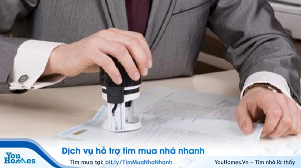 Lựa chọn văn phòng công chứng sẽ giúp bạn tiết kiệm chi phí và giao dịch dễ dàng hơn.