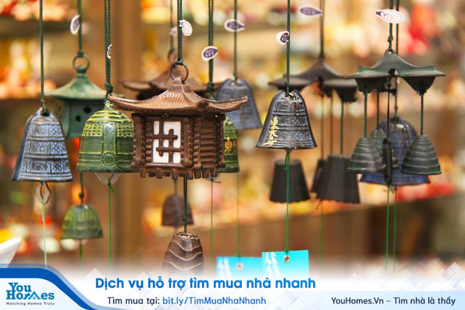 Tuổi Tỵ nên lựa chọn hướng Đông Bắc làm hướng treo chuông gió trong nhà.