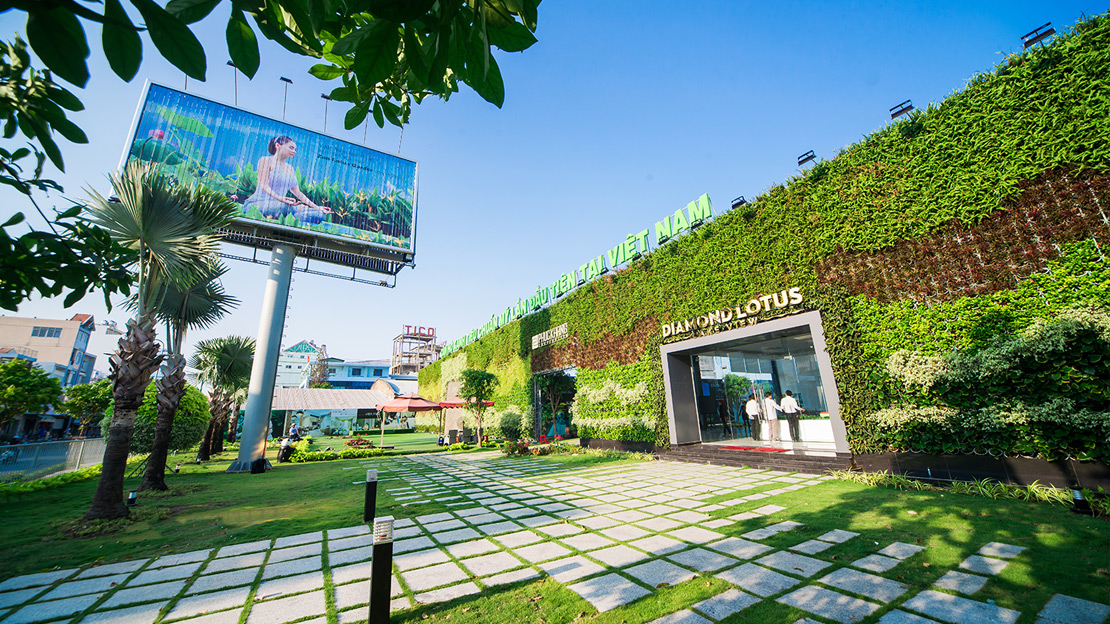 Diamond Lotus Lake View