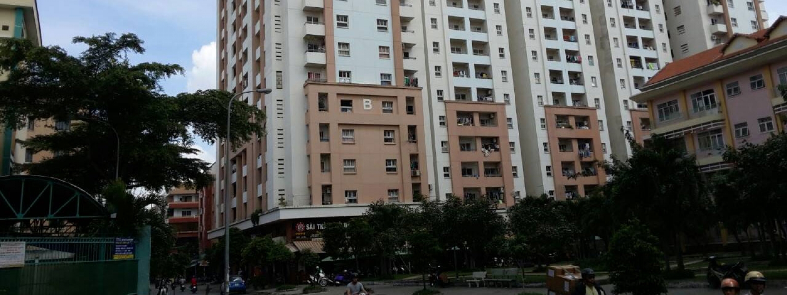 Khu chung cư Bàu Cát II