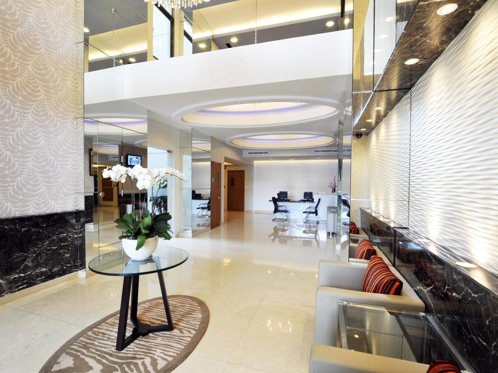 WMC TOWER - Mayfair Suites